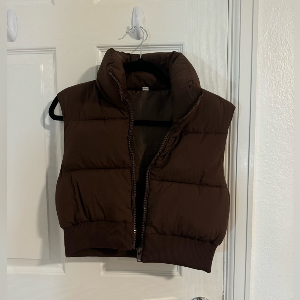 Cropped brown vest